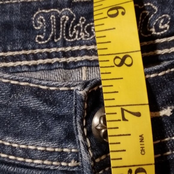 Miss Me Women Dark Wash Low Rise Capris 30 Y2Kcore Casual Comfy Distressed Jean - Picture 7 of 16